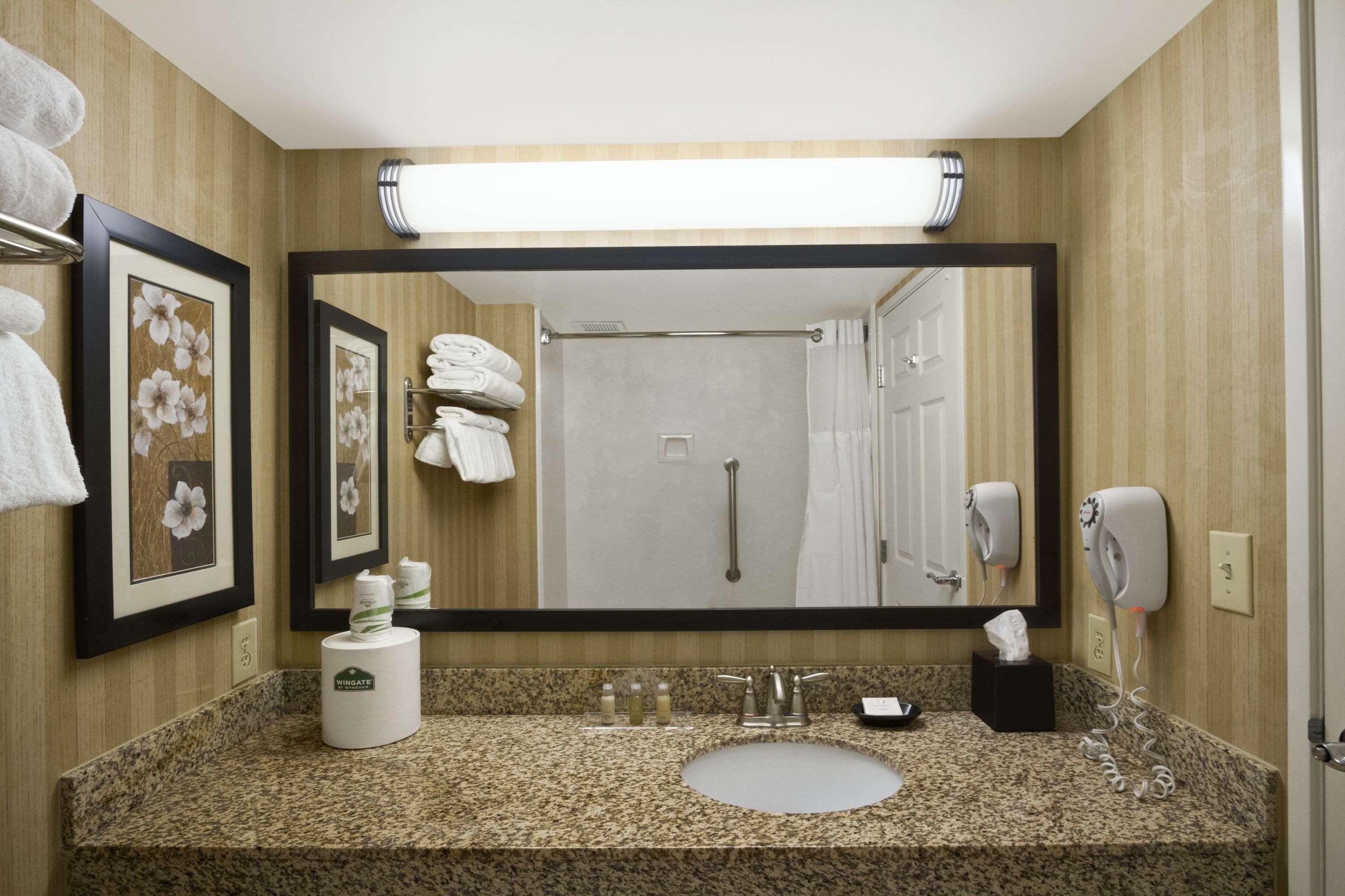 Spark By Hilton Greensboro Ngoại thất bức ảnh