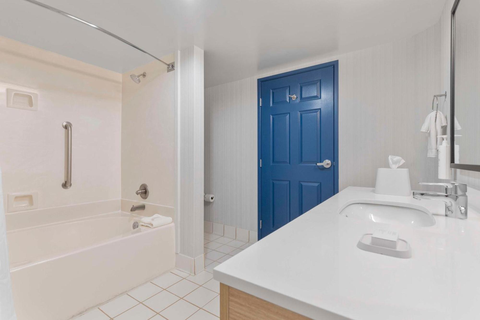Spark By Hilton Greensboro Ngoại thất bức ảnh