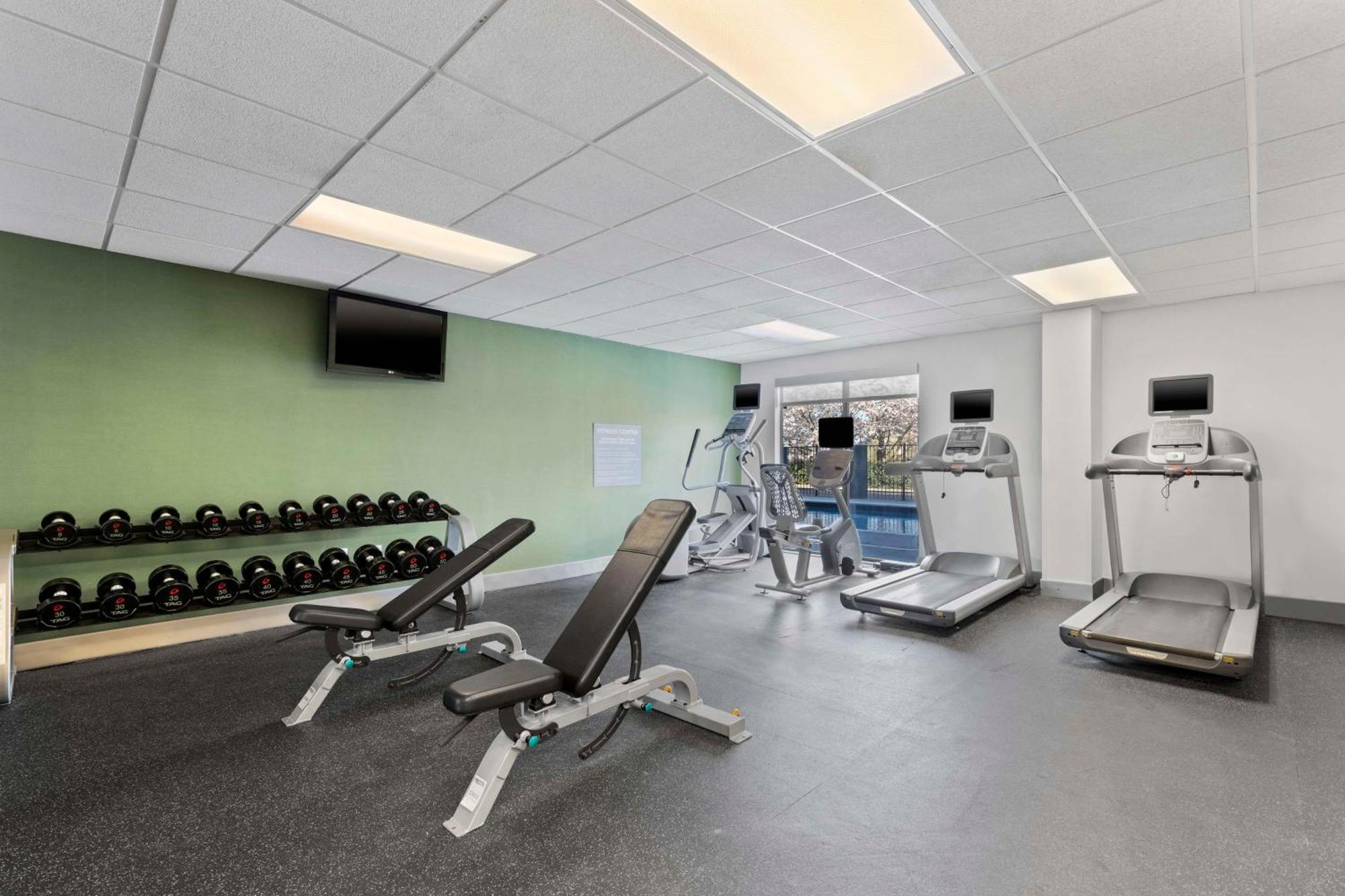 Spark By Hilton Greensboro Ngoại thất bức ảnh