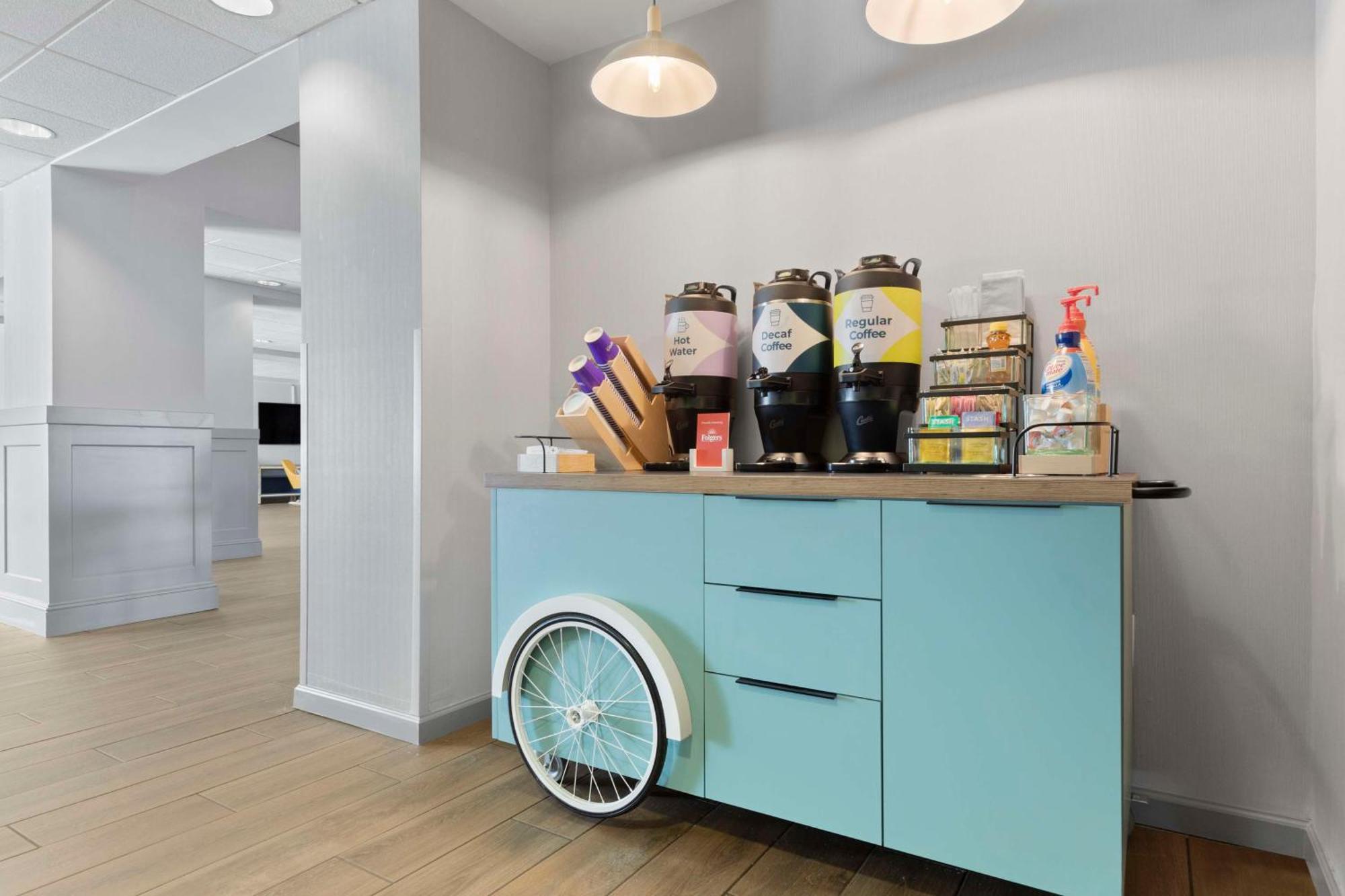 Spark By Hilton Greensboro Ngoại thất bức ảnh