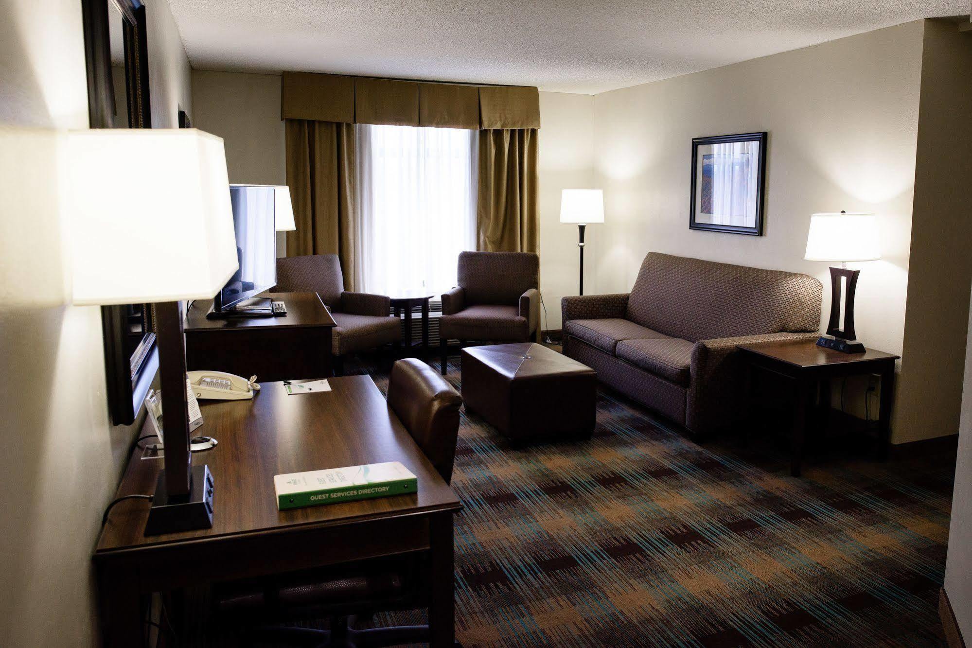 Spark By Hilton Greensboro Ngoại thất bức ảnh