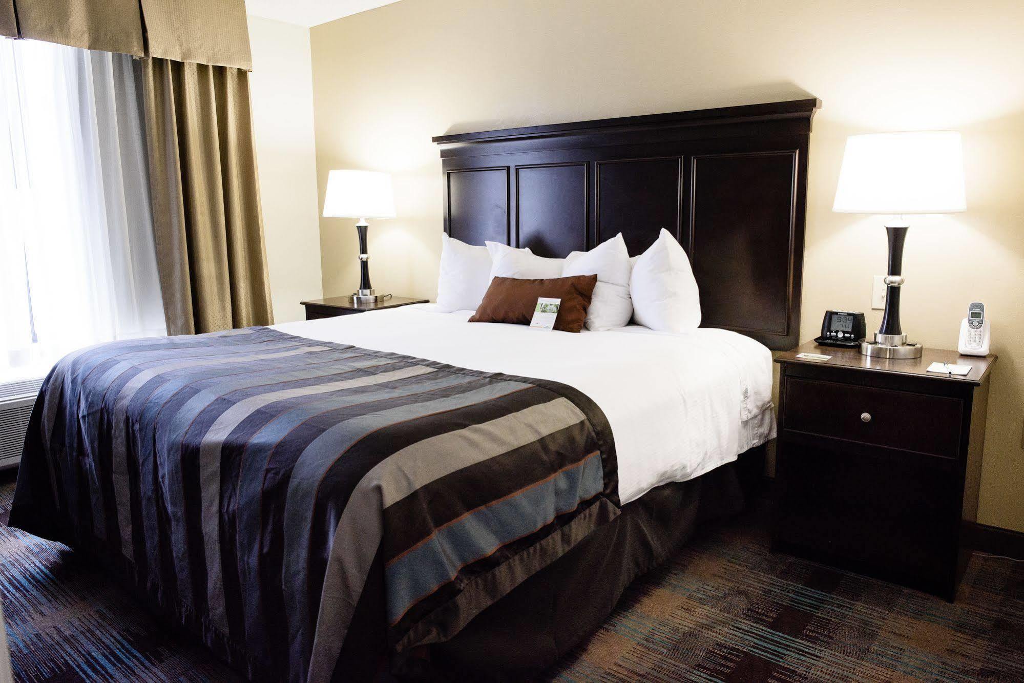 Spark By Hilton Greensboro Ngoại thất bức ảnh
